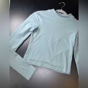 Athleta Women’s Open Back Crop Top Size XS EUC